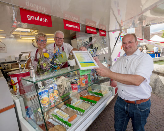 Henk mia hoogeveen weekmarkt geleen